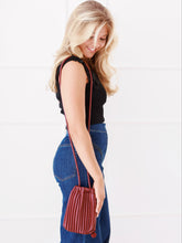 Load image into Gallery viewer, Pleated Crossbody Purse- Burgundy