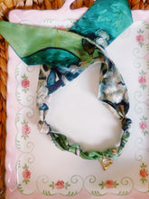 Load image into Gallery viewer, Twilly Necklace- Green Fields